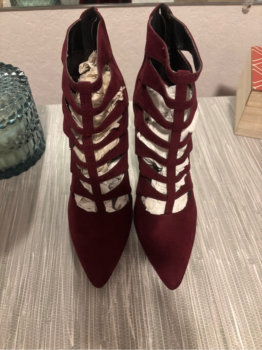 Women's Strappy Pointed-Toe Heels in Burgundy